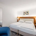 Mondschein Szálloda 4*