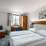 Hotel Mondschein 4*