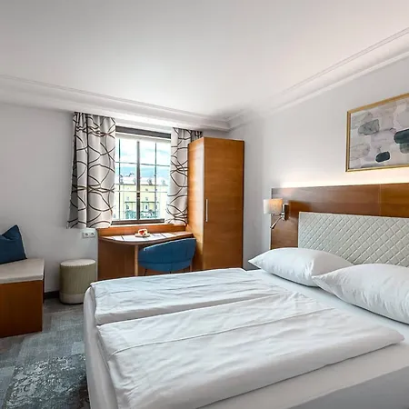 Hotel Mondschein 4*