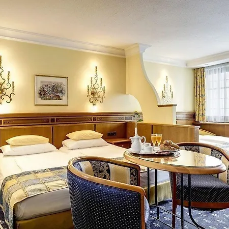Mondschein Hotel 4*