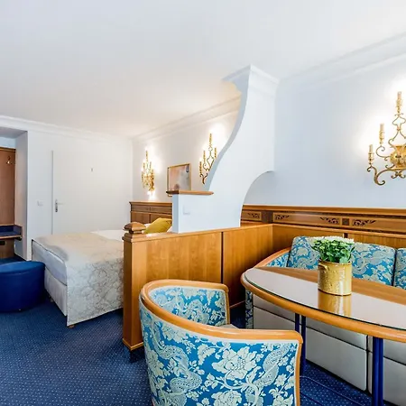 Mondschein Hotel 4*